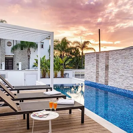 New With Pool, Rooftop Jacuzzi And Sea View Апартаменты *
