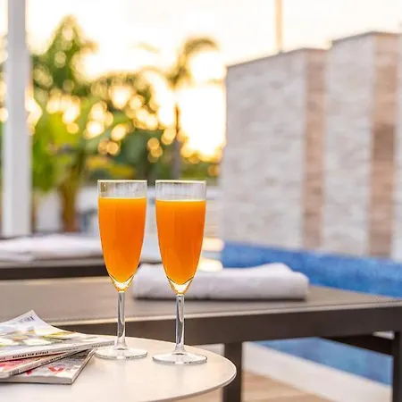 New With Pool, Rooftop Jacuzzi And Sea View Apartamento Agia Napa
