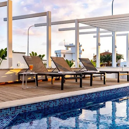 New With Pool, Rooftop Jacuzzi And Sea View Apartamento Agia Napa